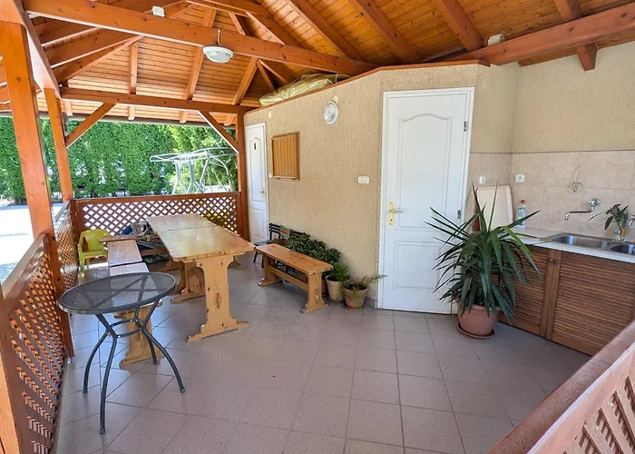 Pelso Apartments